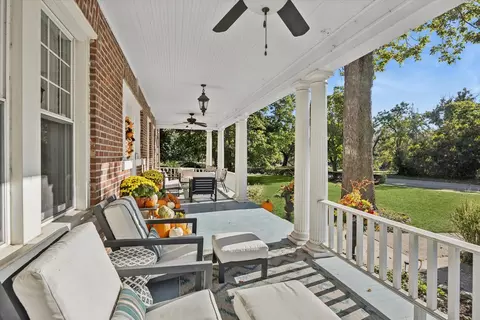 176 Riverside Rd, Riverside, IL 60546 photo 9