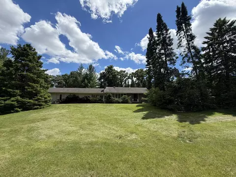 1842 Thomas Atkinson Rd, Inverness, IL 60067
