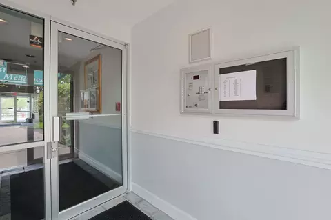 Entry Way - 3265 Kirchoff Rd #127, Rolling Meadows, IL 60008 photo 1 of 1
