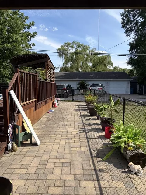 502 W Cherry Ave, Christopher, IL 62822 photo 9