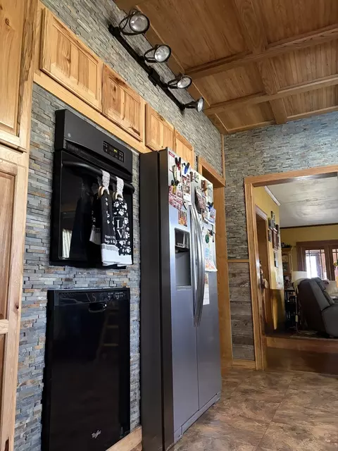 502 W Cherry Ave, Christopher, IL 62822 photo 18