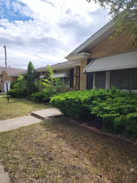 8300 S Hermitage Ave, Chicago, IL 60620