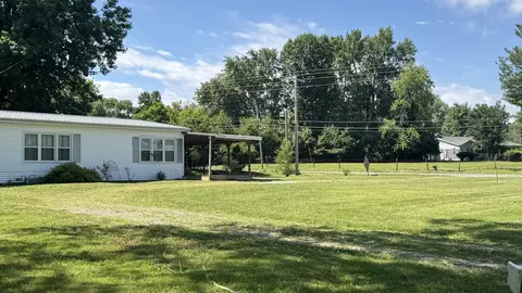 14544 N Old Centralia Ln, Mount Vernon, IL 62864