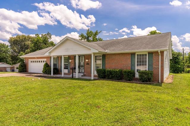 1817 State St, Eldorado, IL 62930