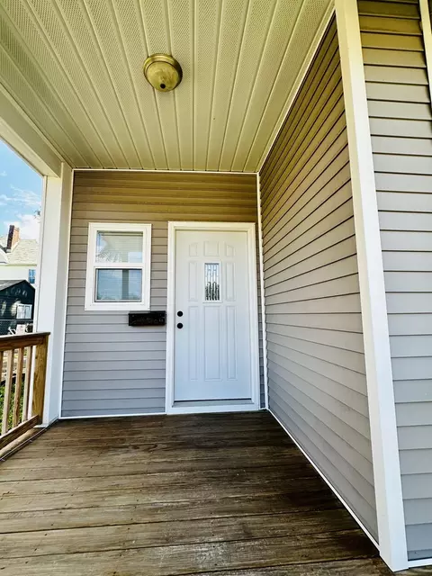 Exterior - 314 Spring St, Peoria, IL 61603 photo 5 of 7