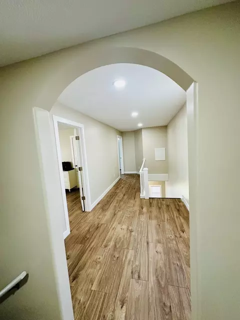 Entry Way - 314 Spring St, Peoria, IL 61603 photo 6 of 6