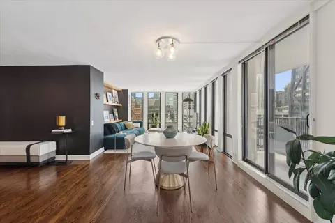 Dining - 200 E Delaware Pl #24F, Chicago, IL 60601 photo 1 of 3