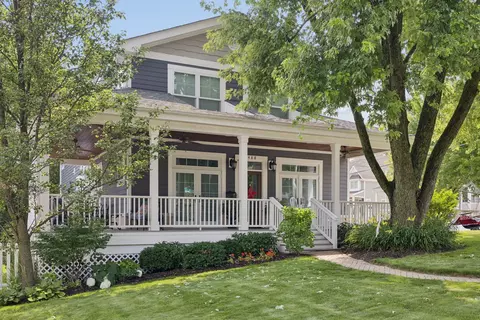 488 S Columbia St, Naperville, IL 60540