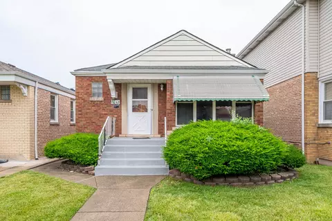 8042 S Sacramento Ave, Chicago, IL 60652