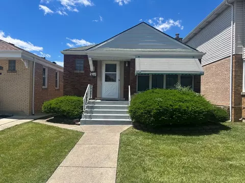 8042 S Sacramento Ave, Chicago, IL 60652
