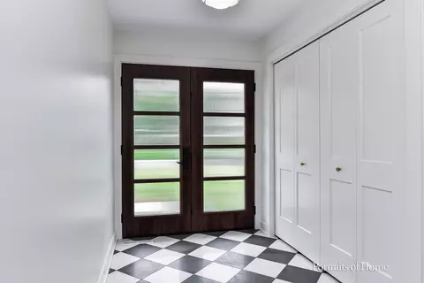 Entry Way - 1106 North Path, Wheaton, IL 60187 photo 1 of 5