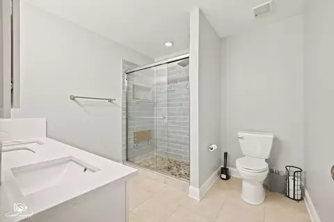 Bath - 15744 Cove Cir, Plainfield, IL 60544 photo 1 of 4