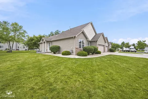 Exterior - 15744 Cove Cir, Plainfield, IL 60544 photo 4 of 7