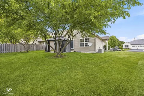 Exterior - 15744 Cove Cir, Plainfield, IL 60544 photo 6 of 7