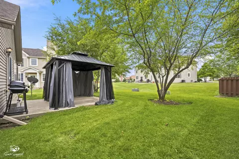 Exterior - 15744 Cove Cir, Plainfield, IL 60544 photo 5 of 7