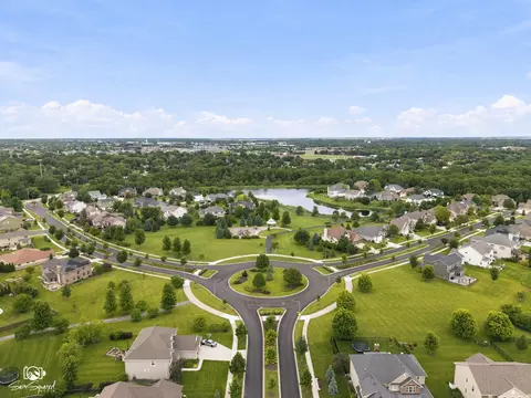 View/Area - 15744 Cove Cir, Plainfield, IL 60544 photo 4 of 5