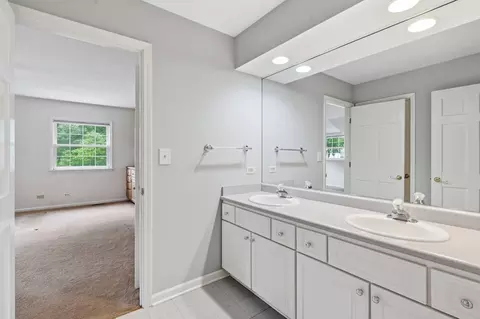 700 South Dr, Burr Ridge, IL 60527 photo 22