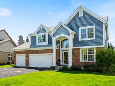 1214 Ridgewood Ct, Vernon Hills, IL 60061
