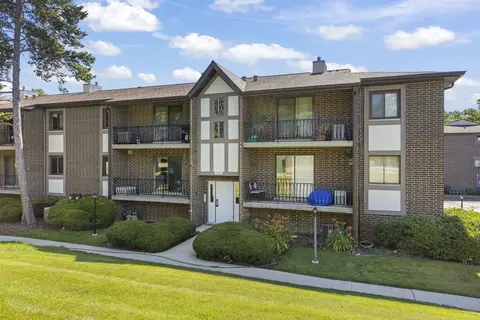 1714 S Washington St #1714, Naperville, IL 60565