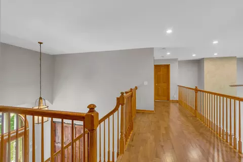 Entry Way - 2 Echowood Dr, Algonquin, IL 60102 photo 5 of 8
