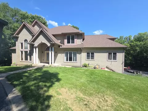 Exterior - 2 Echowood Dr, Algonquin, IL 60102 photo 5 of 14