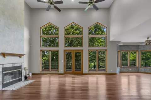 Living - 2 Echowood Dr, Algonquin, IL 60102 photo 3 of 9