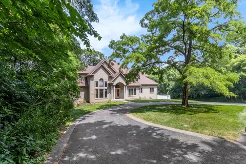 Other - 2 Echowood Dr, Algonquin, IL 60102 photo 1 of 16