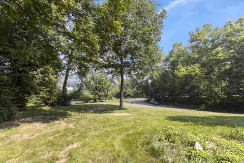 Exterior - 2 Echowood Dr, Algonquin, IL 60102 photo 9 of 14
