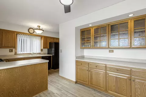 Kitchen - 218 Mastodon Dr, Ingleside, IL 60041 photo 4 of 5