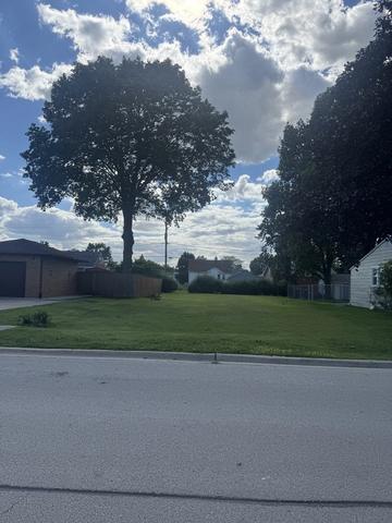 1721 Dearborn St, Crest Hill, IL 60403