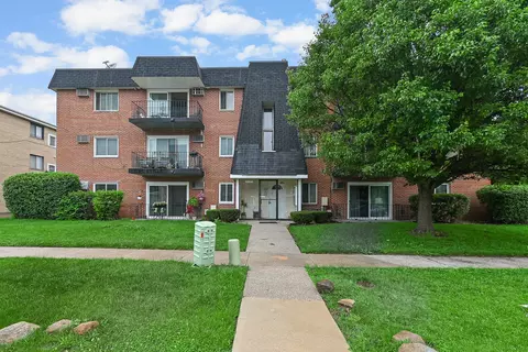 12850 Crestbrook Ct #10, Crestwood, IL 60418