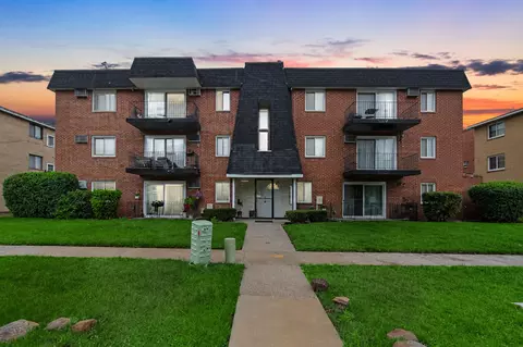 12850 Crestbrook Ct #10, Crestwood, IL 60418