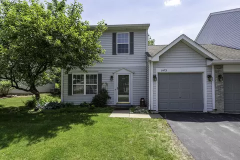 1413 W Split Oak Cir, Round Lake Beach, IL 60073