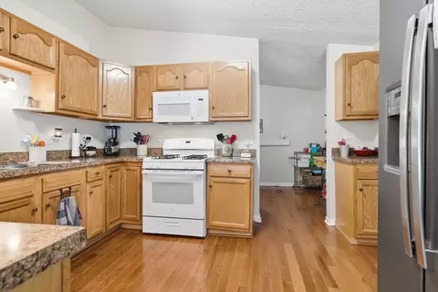 904 N School St, Normal, IL 61761 photo 10