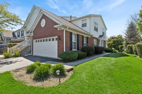 1601 Millbrook Dr, Algonquin, IL 60102
