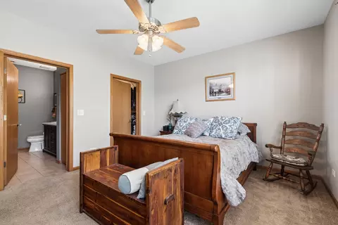 Bedroom - 1601 Millbrook Dr, Algonquin, IL 60102 photo 2 of 2