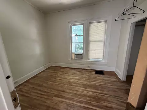 Bedroom - 902 N Lee St, Bloomington, IL 61701 photo 2 of 3