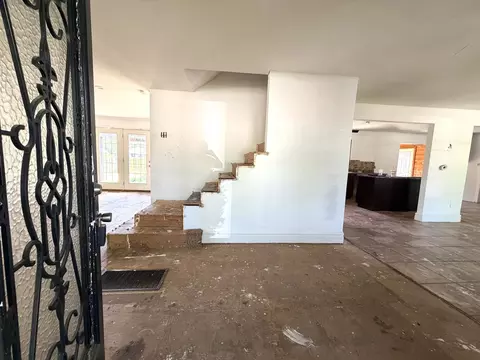 Entry Way - 500 E Clark Trl, Herrin, IL 62948 photo 2 of 3