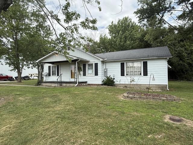 810 W Longstreet Rd, Marion, IL 62959