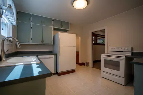Kitchen - 1117 E Olive St, Bloomington, IL 61701 photo 2 of 2