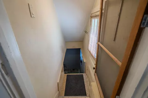 Entry Way - 1117 E Olive St, Bloomington, IL 61701 photo 3 of 6