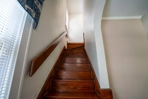 Entry Way - 1117 E Olive St, Bloomington, IL 61701 photo 4 of 6