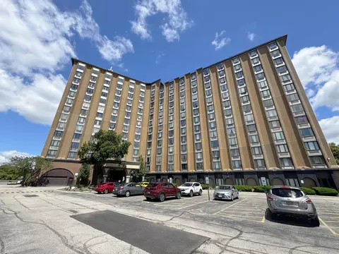 1 Renaissance Pl #617, Palatine, IL 60067