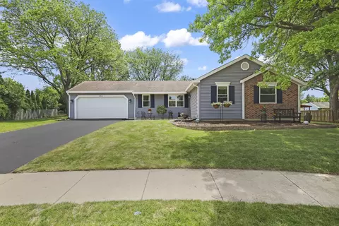 1412 Creighton Ave, Naperville, IL 60565