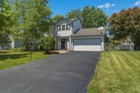 4709 Southhampton Dr, Island Lake, IL 60042
