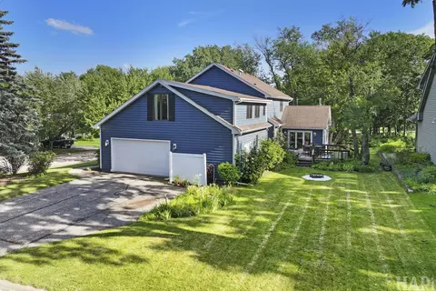 143 Mccullom St, Crystal Lake, IL 60014