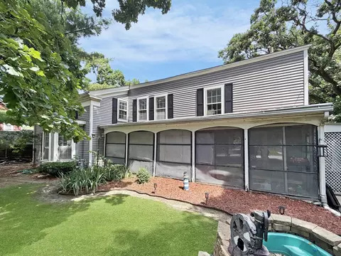 518 E 10th St, Lockport, IL 60441 photo 2