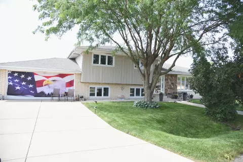 10501 S 81st Ave, Palos Hills, IL 60465