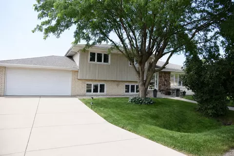 10501 S 81st Ave, Palos Hills, IL 60465
