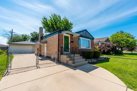 8108 S Kildare Ave, Chicago, IL 60652